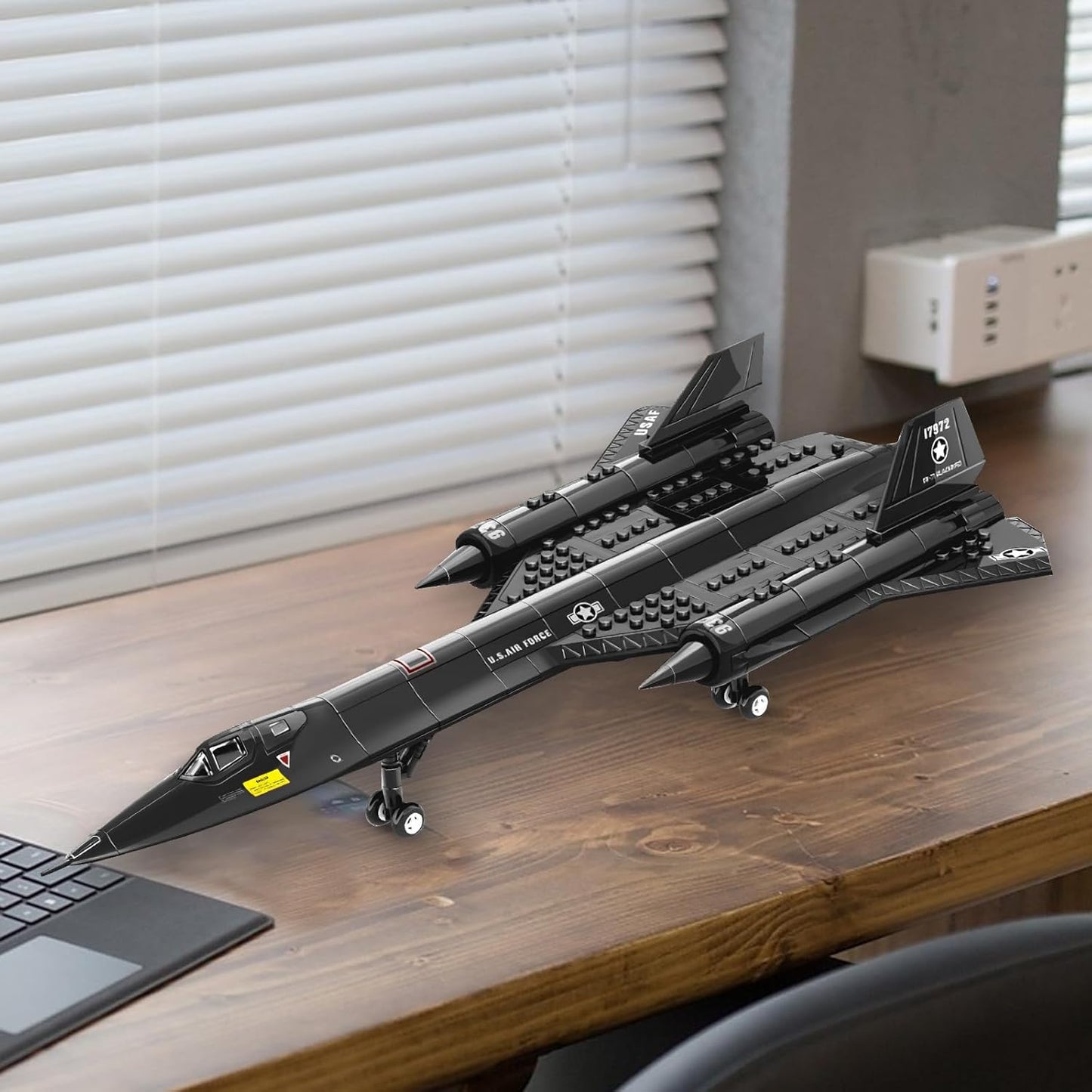 SR-71 Fighter Jet Building