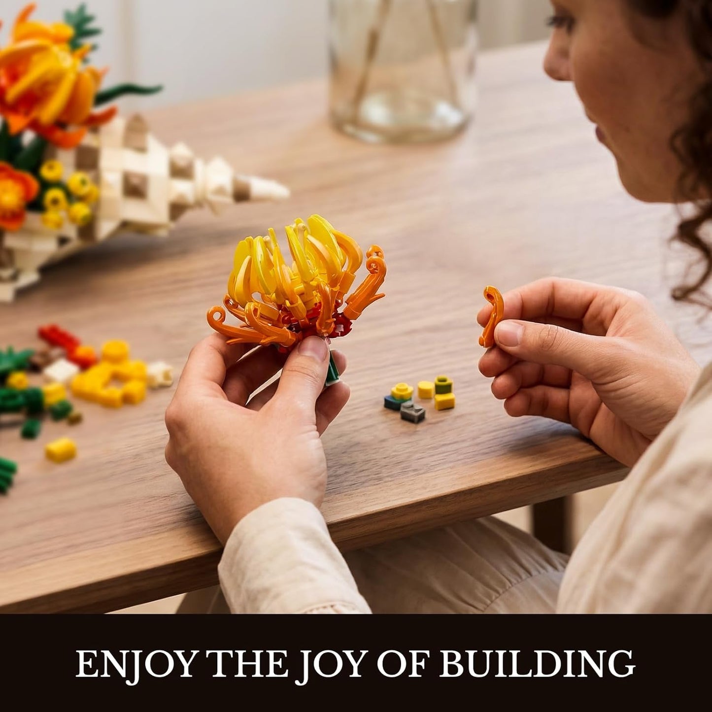 Chrysanthemum Conch Botanicals Building Set for Adults（585Pcs）